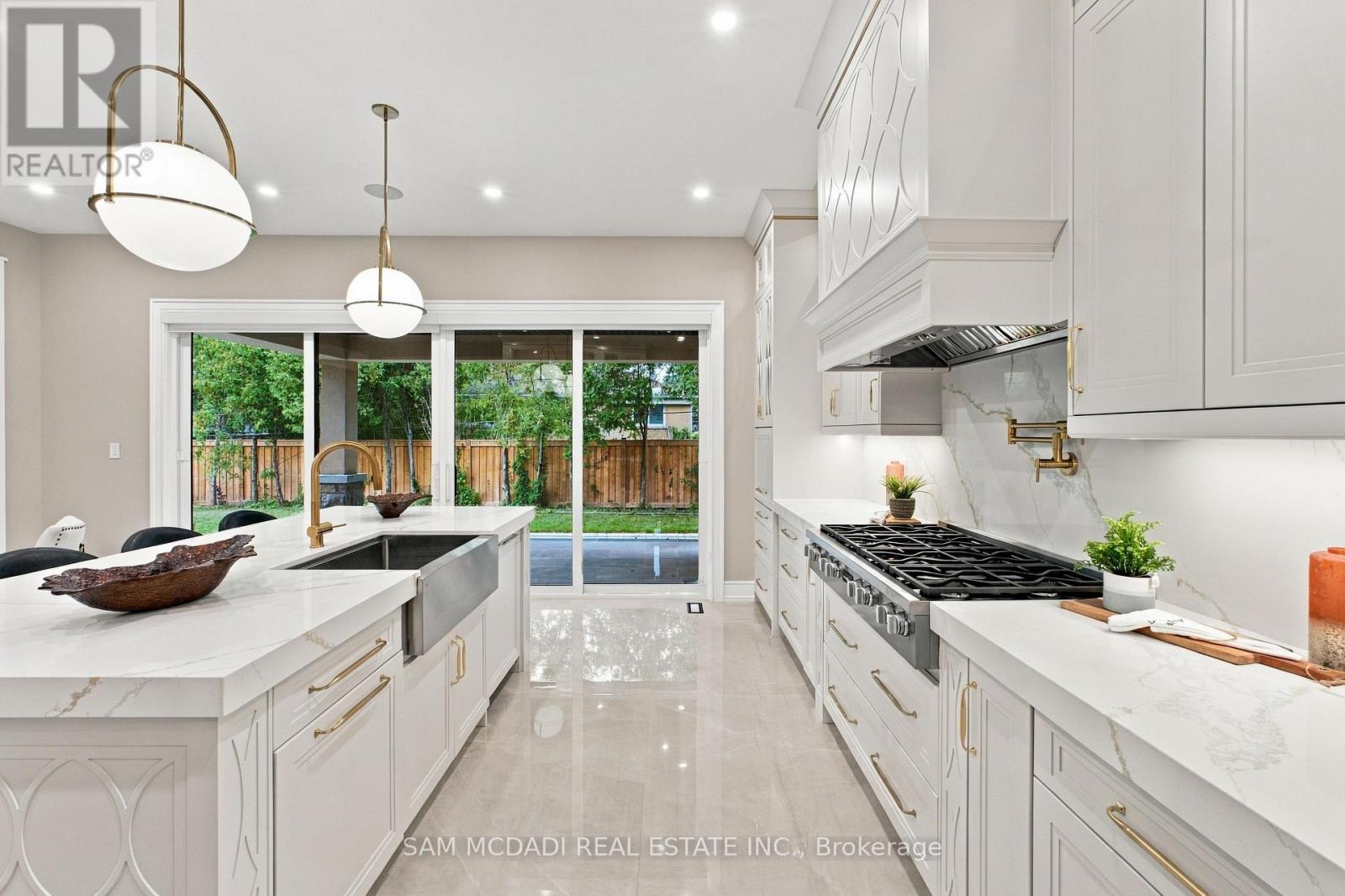 507 Wildwood Drive, Oakville, Ontario  L6K 1V1 - Photo 8 - W13826724