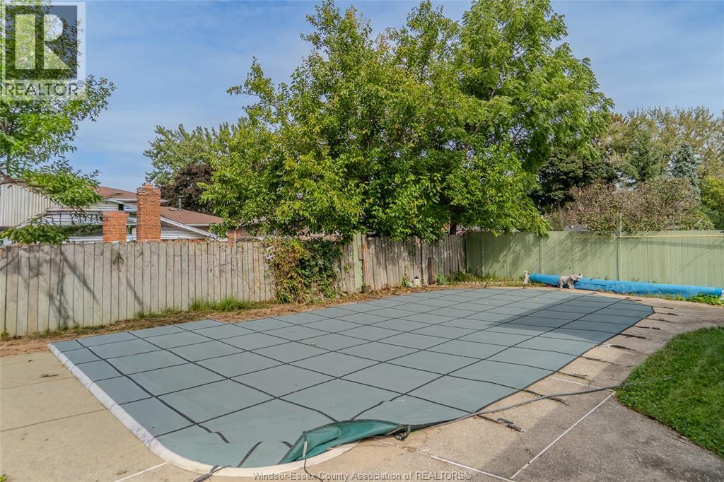 9880 Asgard Road, Windsor, Ontario  N8R 1E2 - Photo 3 - 26023463