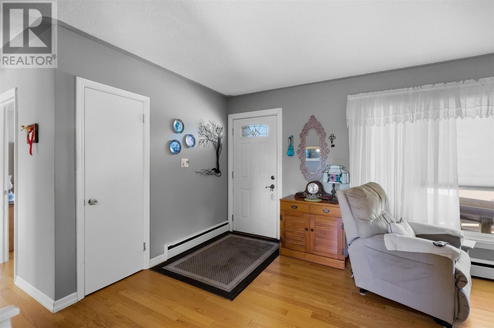 357 Mcnabb St, Sault Ste Marie, Ontario  P6B 1Y8 - Photo 2 - SM262604