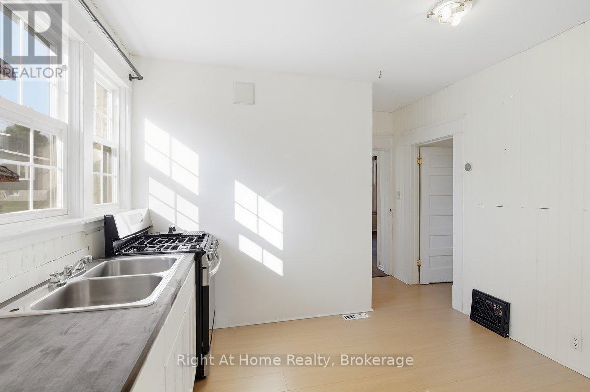 349 Kingsdale Avenue, Oshawa (O'neill), Ontario  L1G 5H4 - Photo 15 - E13826760