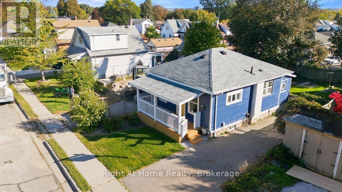 349 Kingsdale Avenue, Oshawa (O'neill), Ontario  L1G 5H4 - Photo 4 - E13826760