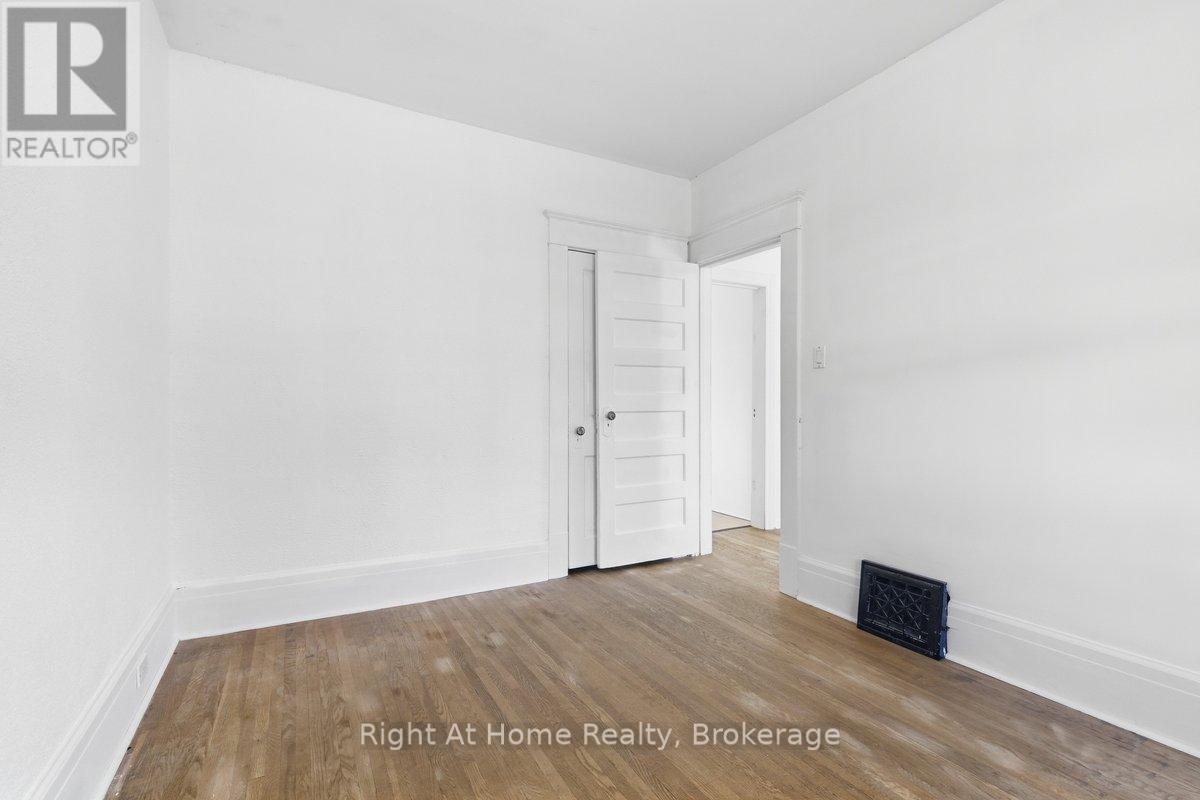 349 Kingsdale Avenue, Oshawa (O'neill), Ontario  L1G 5H4 - Photo 9 - E13826760