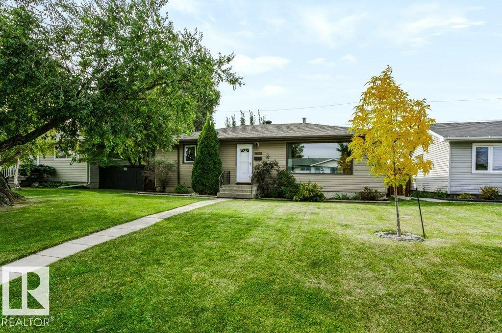 8104 162 St Nw, Edmonton, Alberta  T5R 2L7 - Photo 1 - E4510312