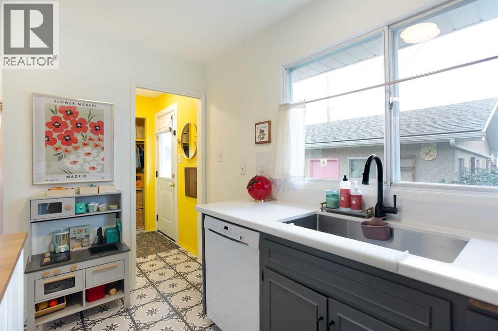 412 78 Avenue Ne, Calgary, Alberta  T2K 0R8 - Photo 15 - A2342763