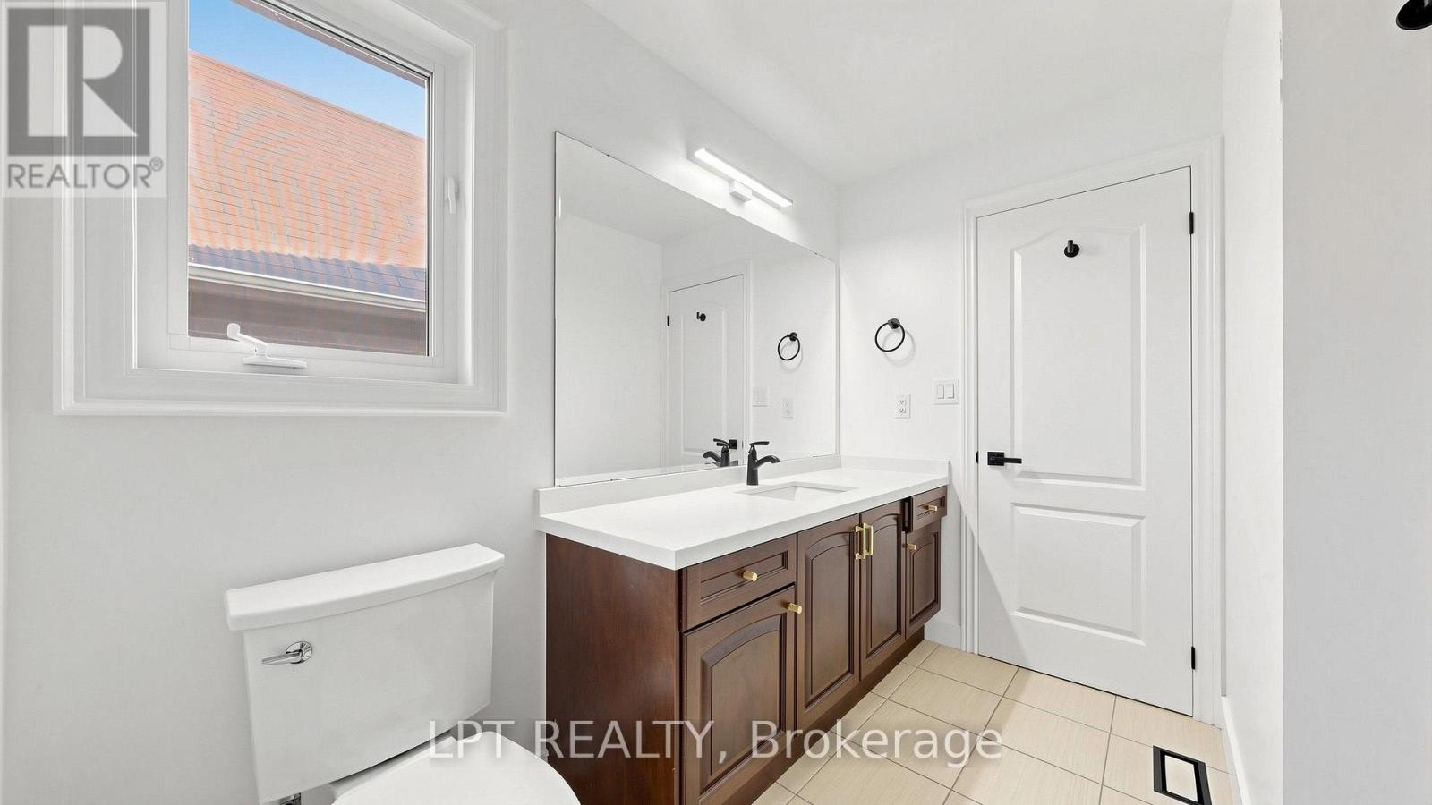 4 Plentywood Drive, Brampton, Ontario L6Y 0V2 - Photo 25 - W13826764