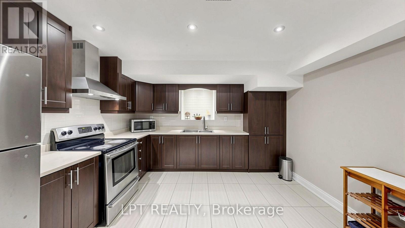 4 Plentywood Drive, Brampton, Ontario L6Y 0V2 - Photo 29 - W13826764