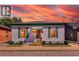 7 HALLS Avenue, Brantford, Ontario