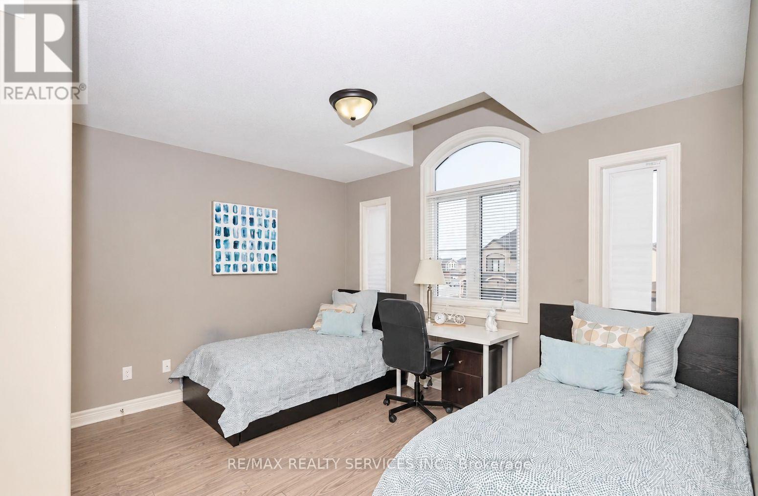 Upper - 6045 Ernest Crescent, Niagara Falls, Ontario L2H 0H9 - Photo 8 - X13826762