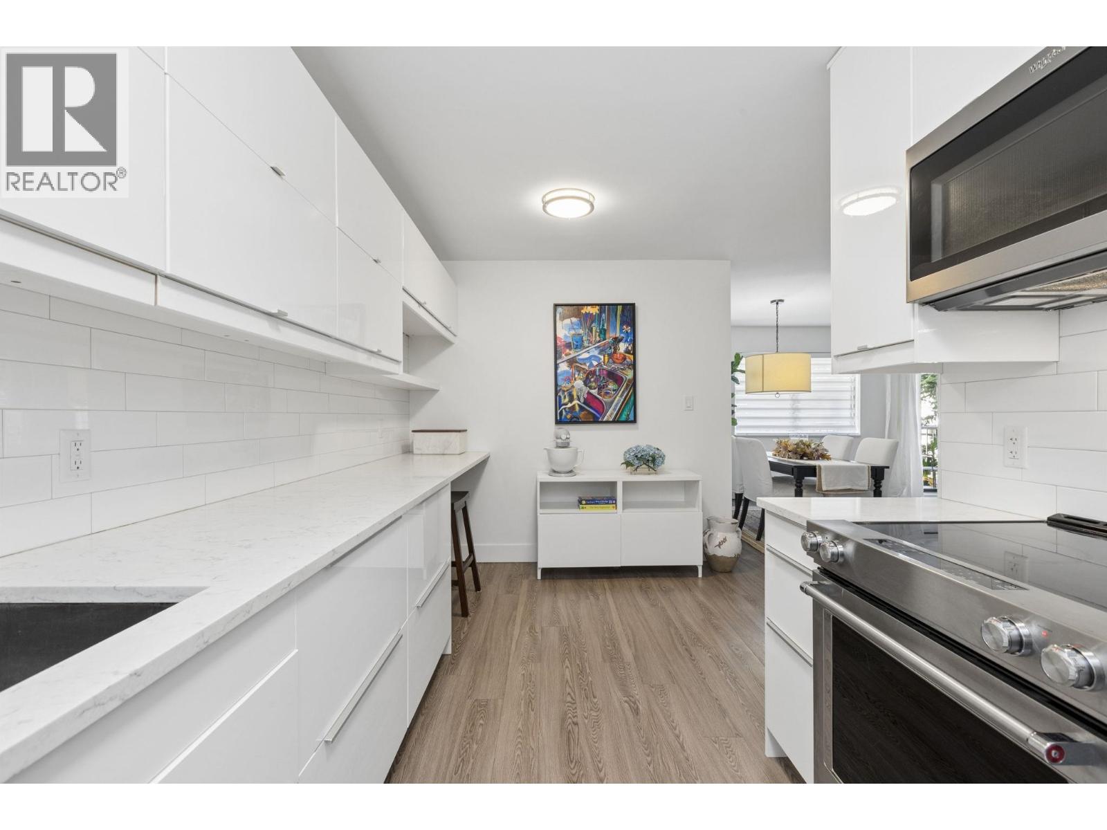 303 236 W 2nd Street, North Vancouver, British Columbia  V7M 1C6 - Photo 5 - R3169369