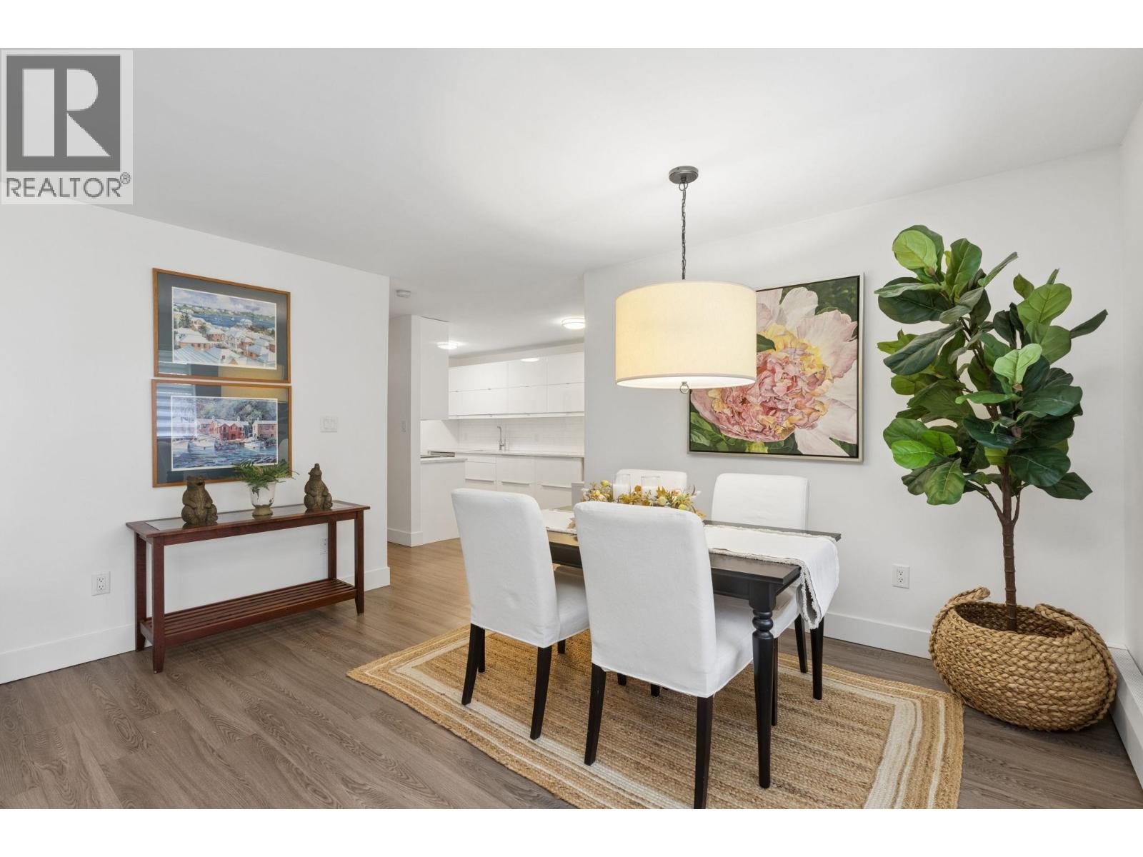 303 236 W 2nd Street, North Vancouver, British Columbia  V7M 1C6 - Photo 8 - R3169369