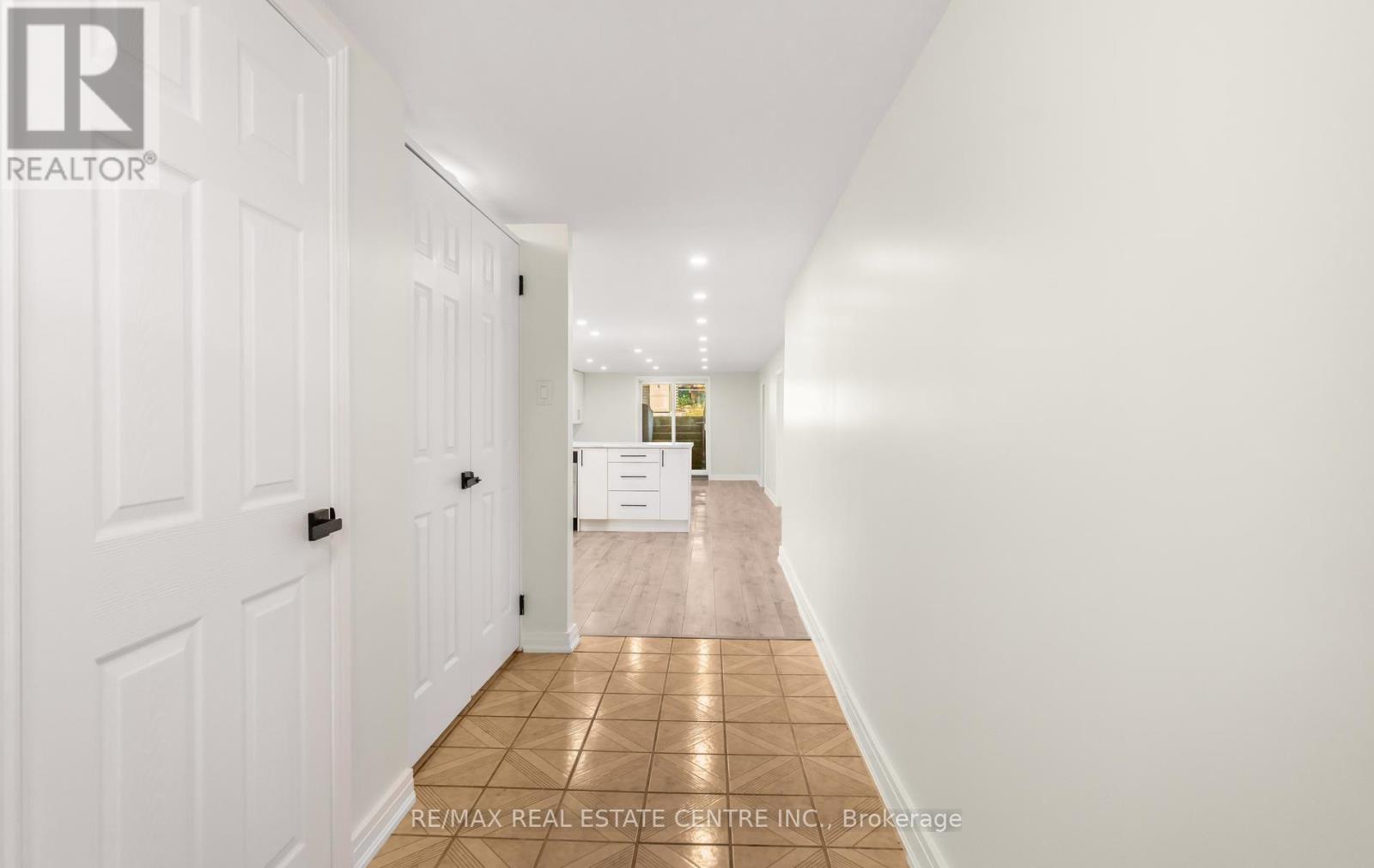 879 Consort Crescent, Mississauga, Ontario  L5C 1J8 - Photo 28 - W13822548