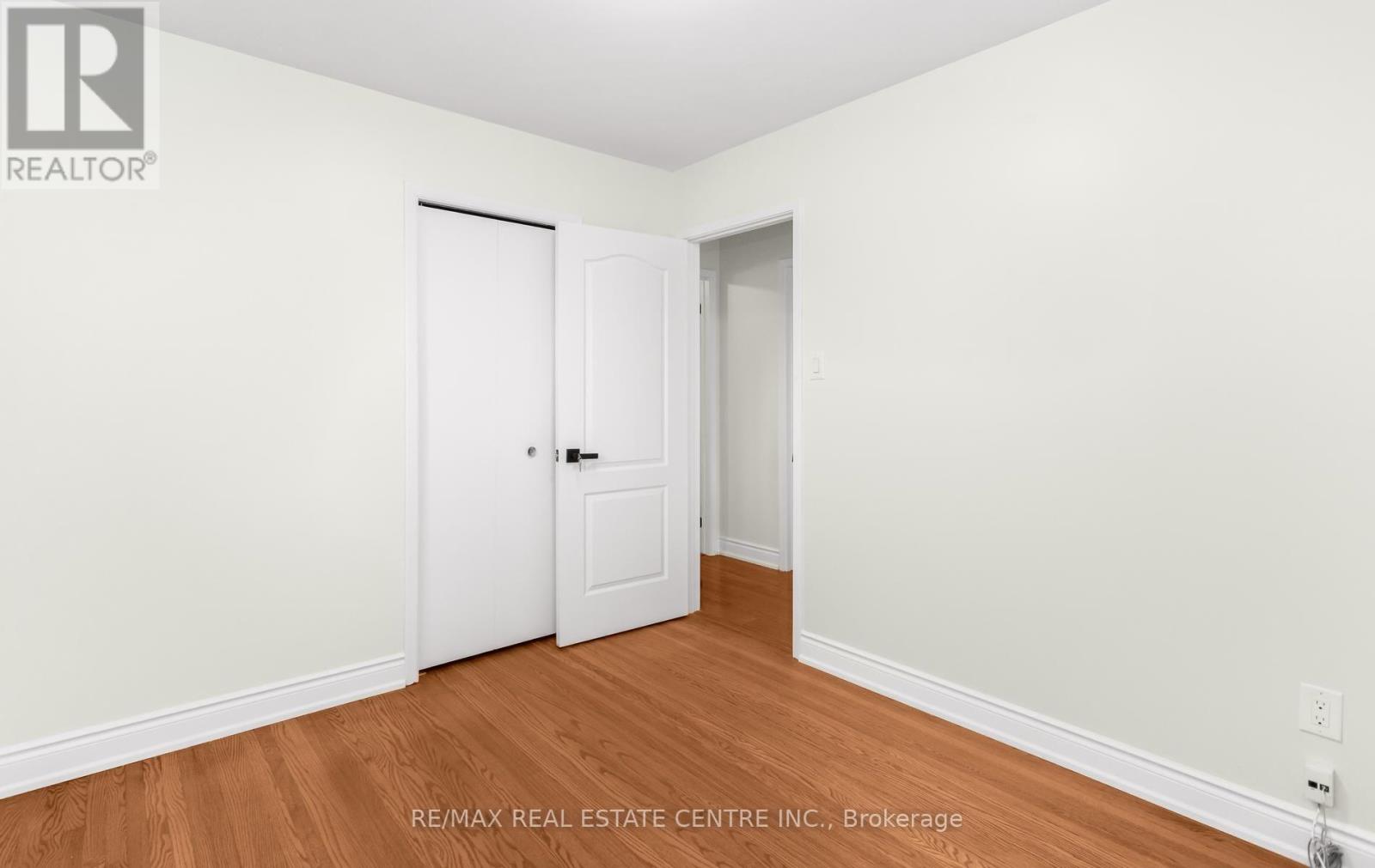 879 Consort Crescent, Mississauga, Ontario  L5C 1J8 - Photo 23 - W13822548