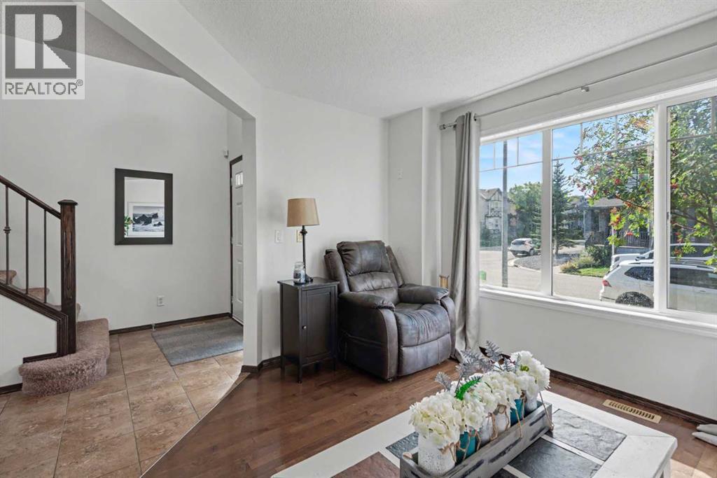 380 Cranberry Circle SE, Calgary, Alberta  T3M 0L8 - Photo 3 - A2343563