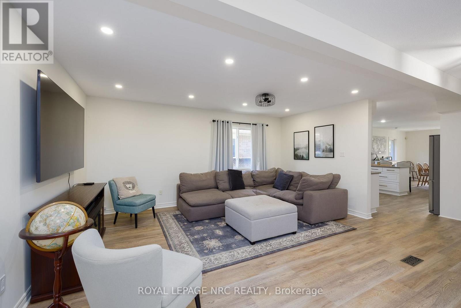 7621 Cameron Court, Niagara Falls, Ontario  L2H 3G9 - Photo 9 - X13826802