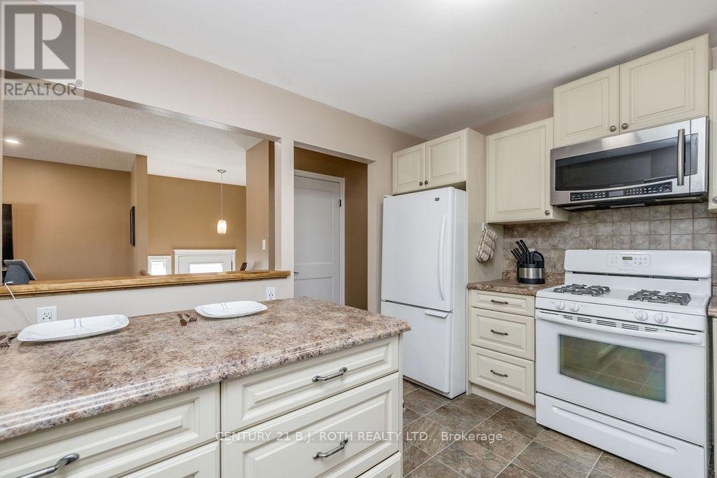 234 Oxford Street, Orillia, Ontario  L3V 1H7 - Photo 14 - S13826778