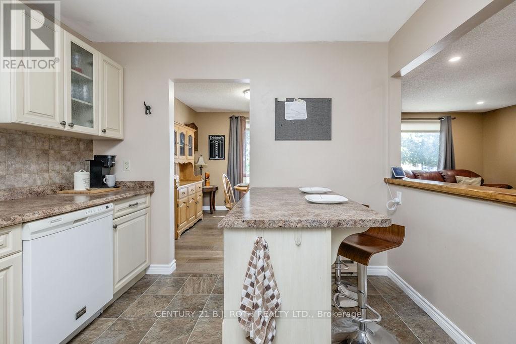 234 Oxford Street, Orillia, Ontario  L3V 1H7 - Photo 16 - S13826778