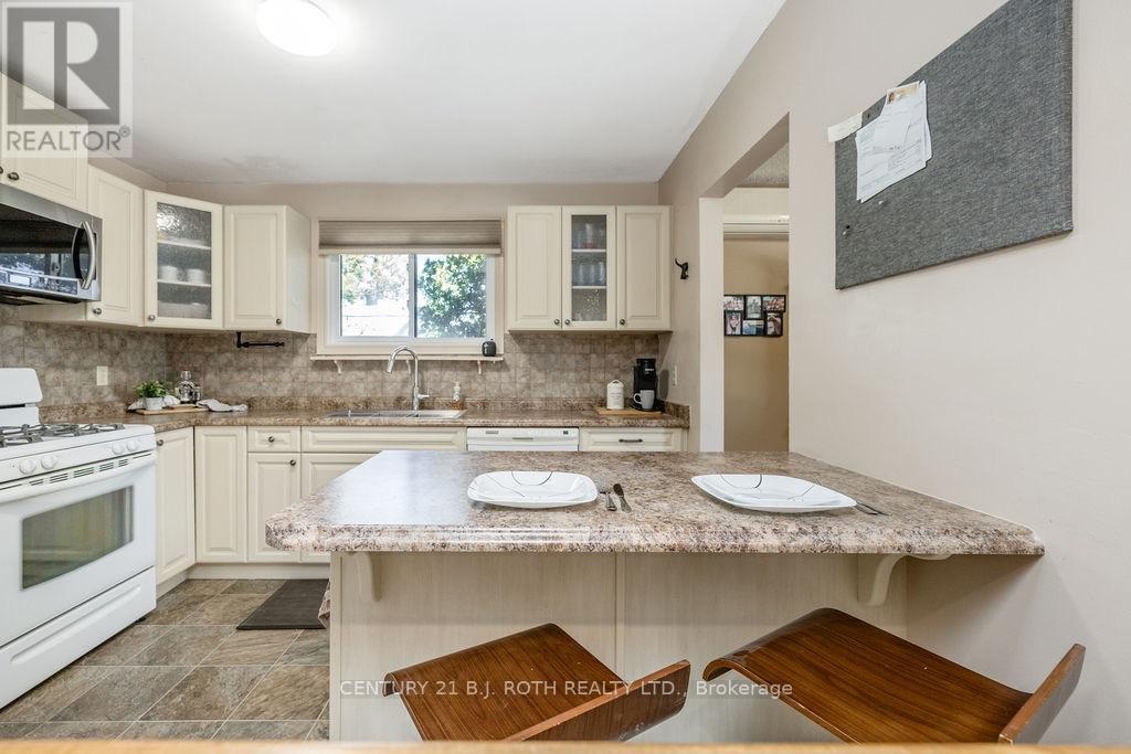 234 Oxford Street, Orillia, Ontario  L3V 1H7 - Photo 17 - S13826778