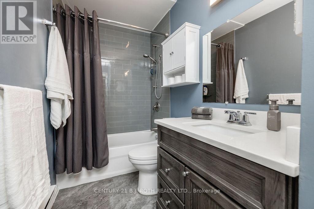 234 Oxford Street, Orillia, Ontario  L3V 1H7 - Photo 19 - S13826778