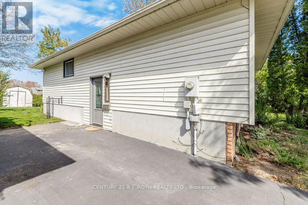 234 Oxford Street, Orillia, Ontario  L3V 1H7 - Photo 3 - S13826778