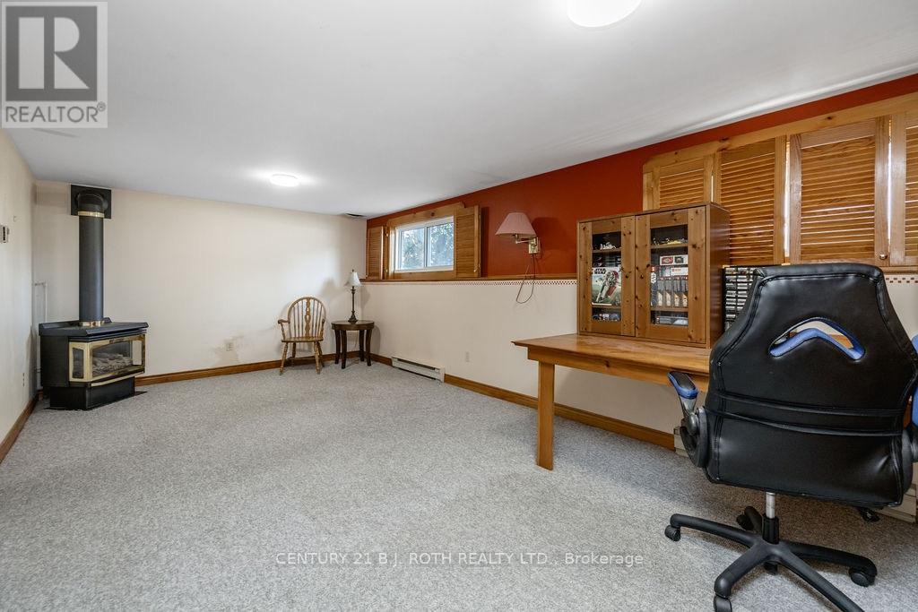 234 Oxford Street, Orillia, Ontario  L3V 1H7 - Photo 37 - S13826778