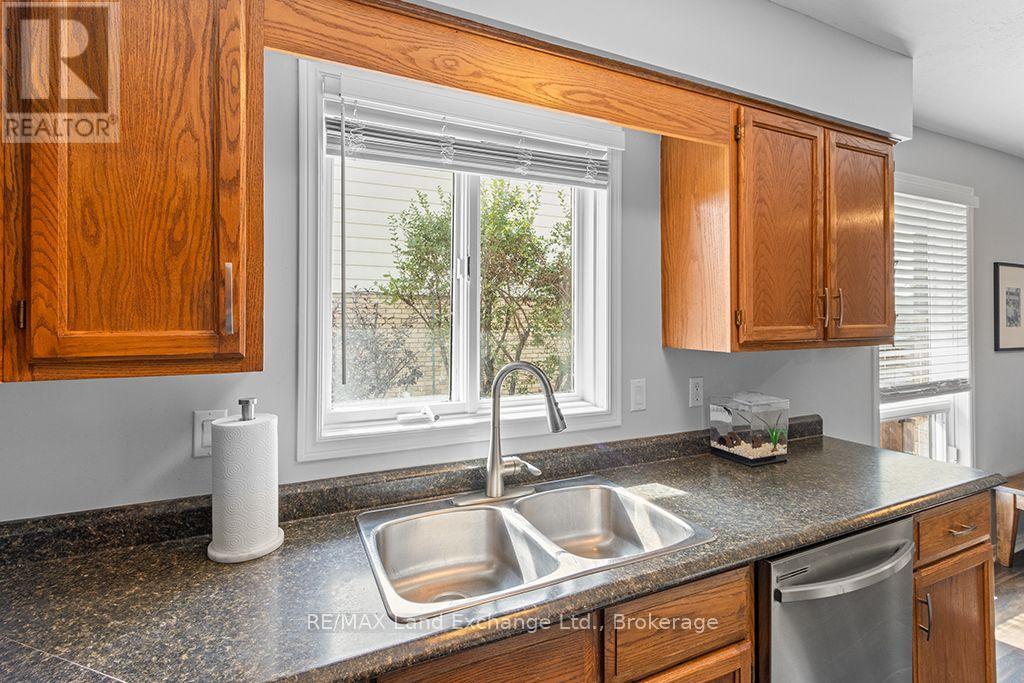 302 Bricker Street, Saugeen Shores, Ontario  N0H 2C1 - Photo 12 - X13826814