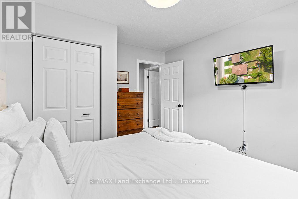 302 Bricker Street, Saugeen Shores, Ontario  N0H 2C1 - Photo 17 - X13826814