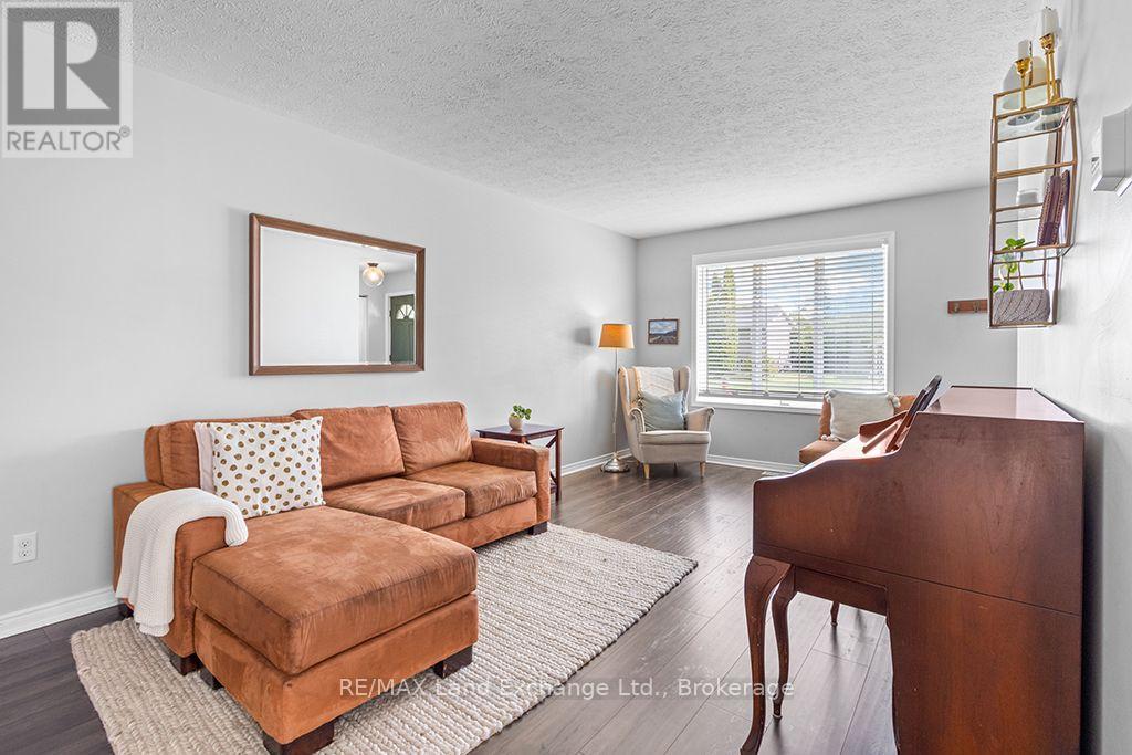 302 Bricker Street, Saugeen Shores, Ontario  N0H 2C1 - Photo 7 - X13826814