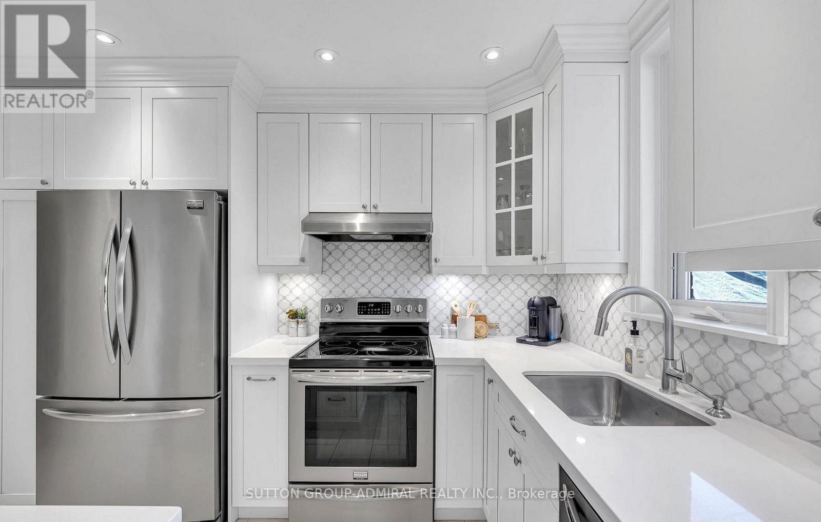 451 Whitmore Avenue, Toronto, Ontario  M6E 2N6 - Photo 10 - W13826792