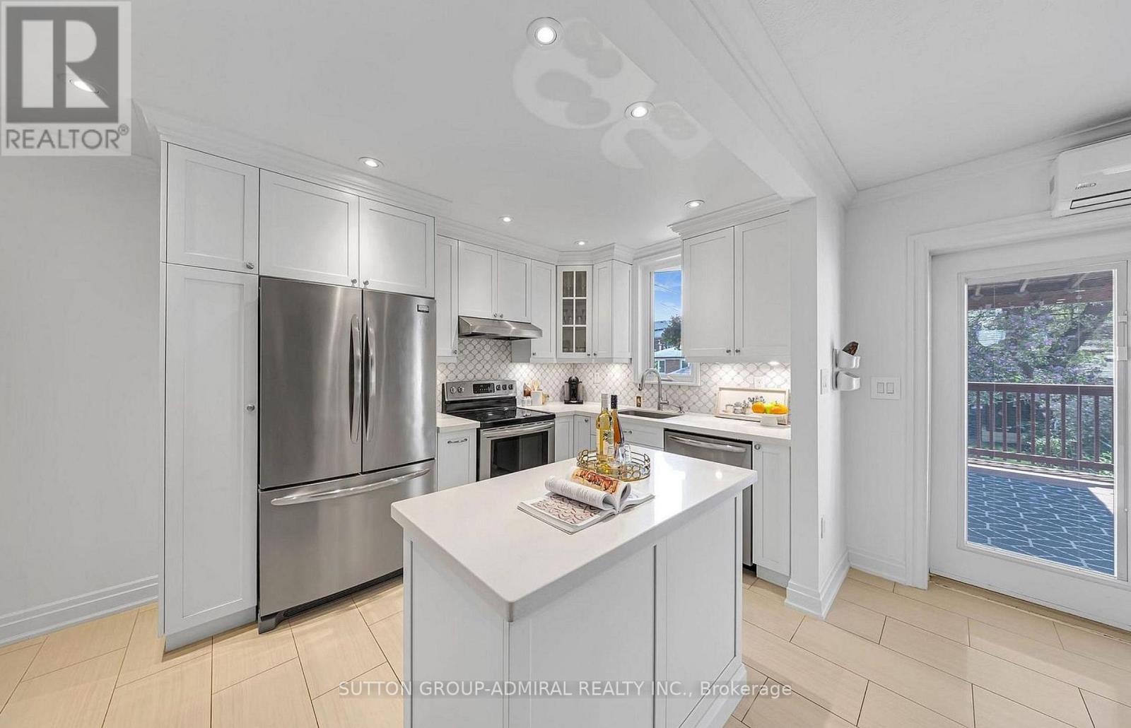 451 Whitmore Avenue, Toronto, Ontario  M6E 2N6 - Photo 11 - W13826792