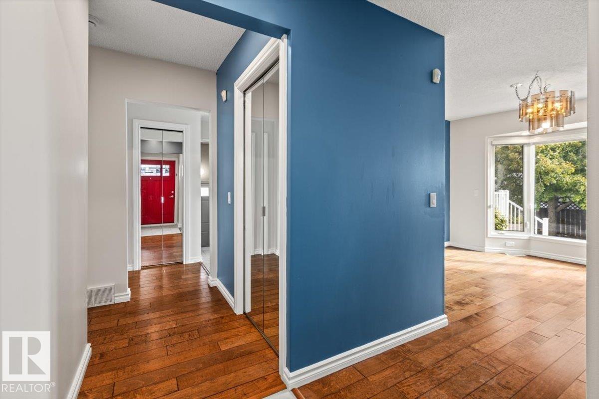 3607 106A ST NW
