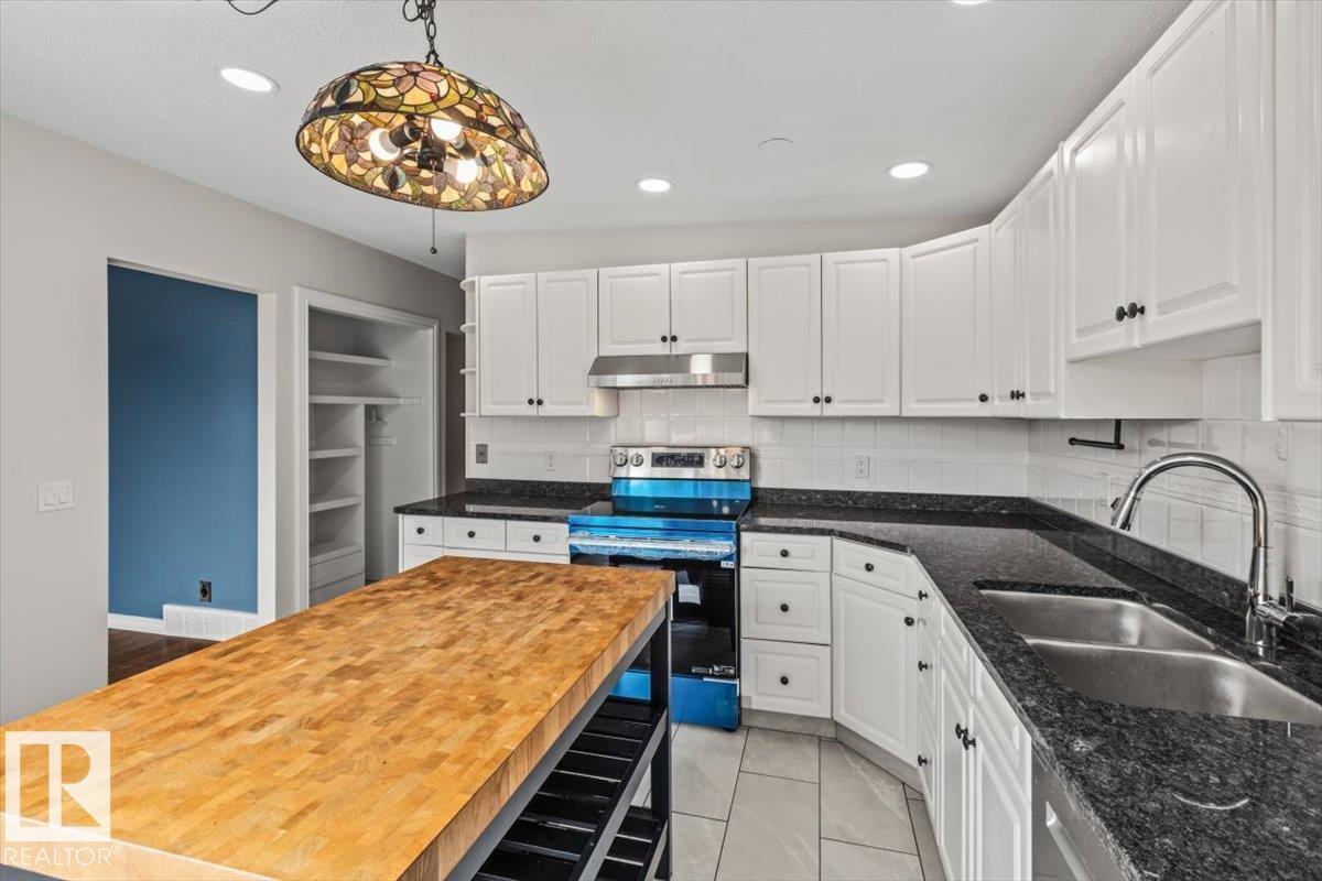 3607 106A ST NW