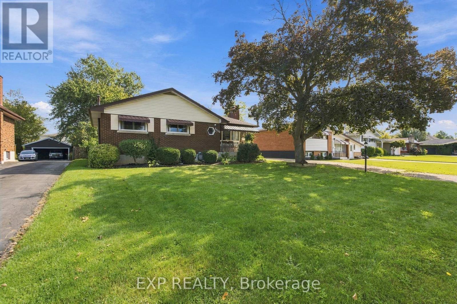 8800 Champlain Drive, Niagara Falls, Ontario  L2G 6Y6 - Photo 3 - X13826822