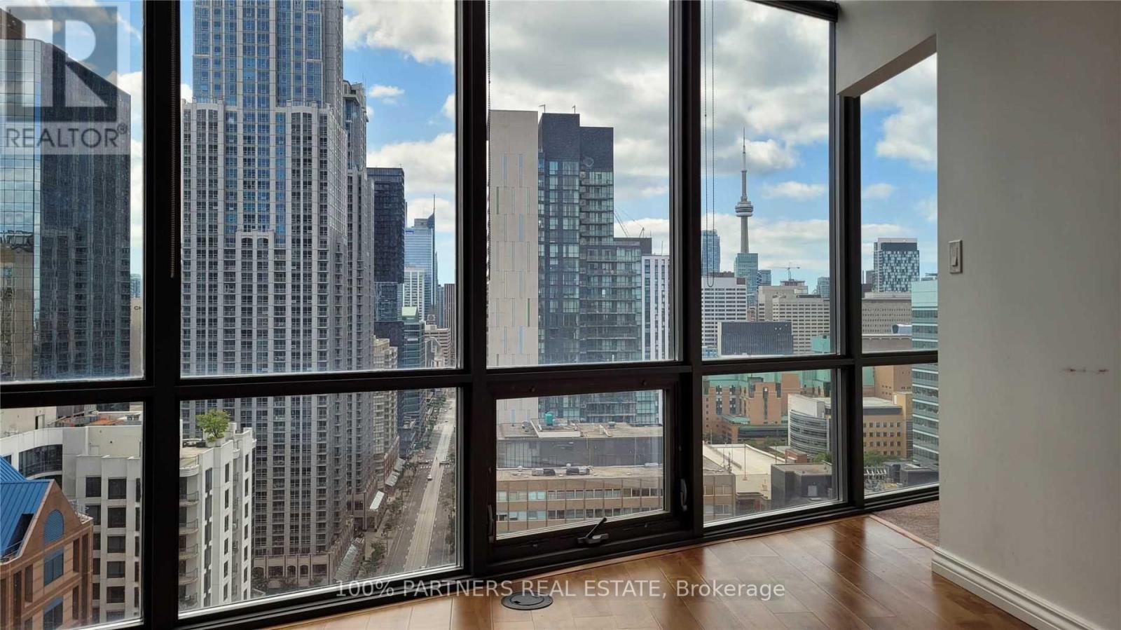 2009 - 832 Bay Street, Toronto, Ontario  M5S 1Z6 - Photo 4 - C13826830