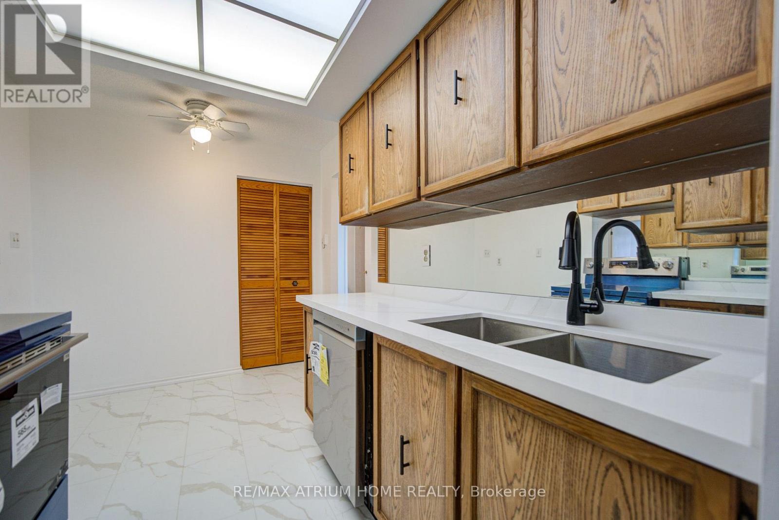 3131 Bridletowne Circle, Toronto, Ontario  M1W 2S9 - Photo 17 - E13826820