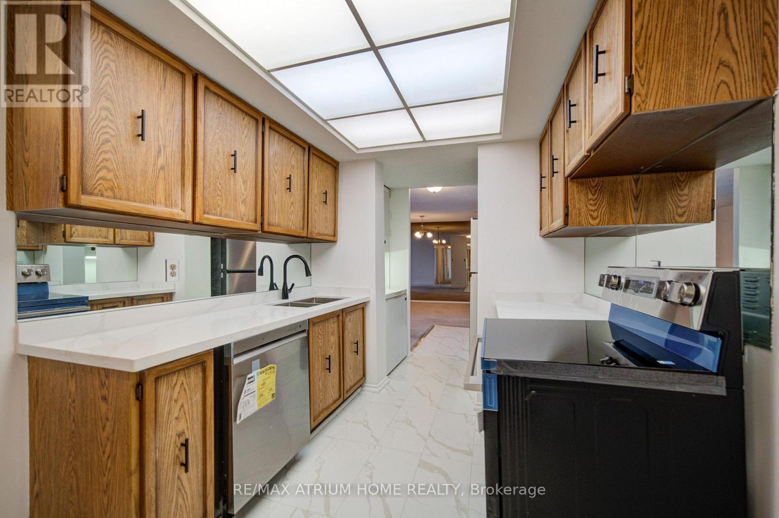 3131 Bridletowne Circle, Toronto, Ontario  M1W 2S9 - Photo 19 - E13826820