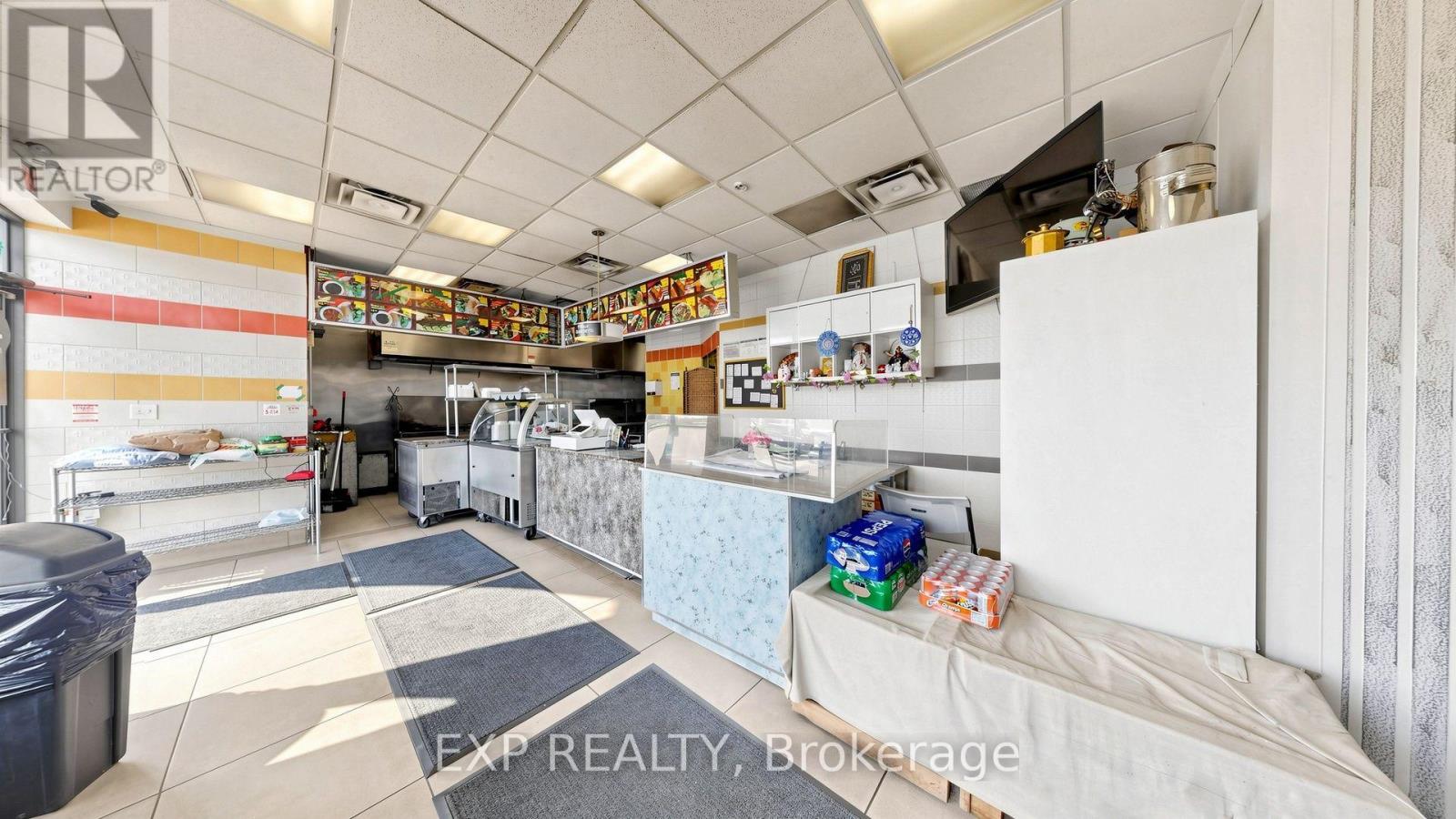 7 - 12960 Yonge Street, Richmond Hill, Ontario  L4E 3K2 - Photo 10 - N13610448