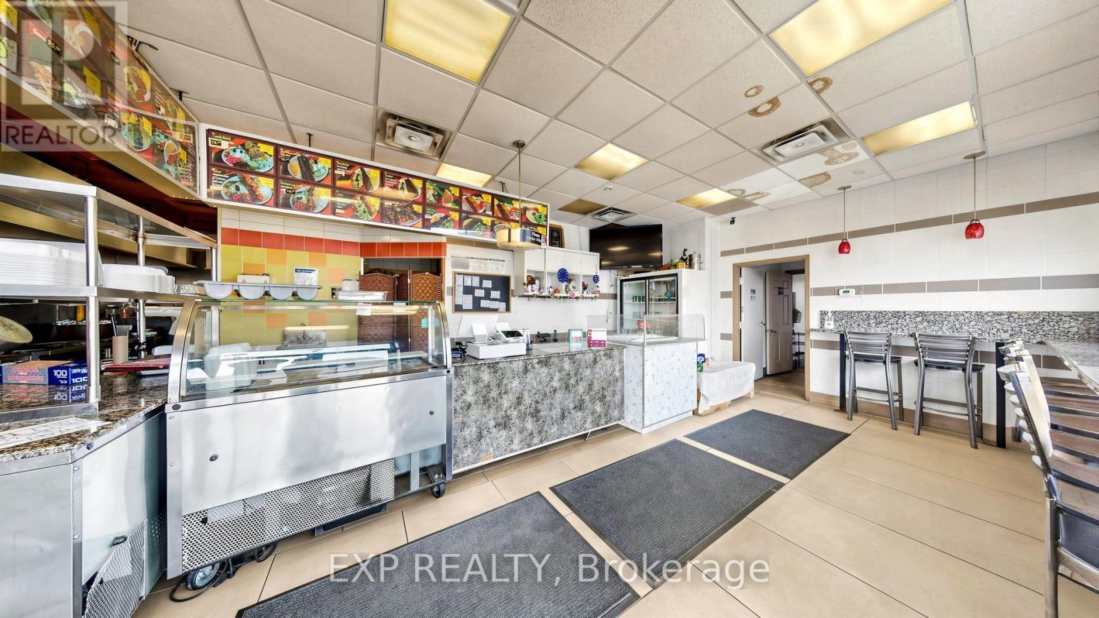 7 - 12960 Yonge Street, Richmond Hill, Ontario  L4E 3K2 - Photo 2 - N13610448
