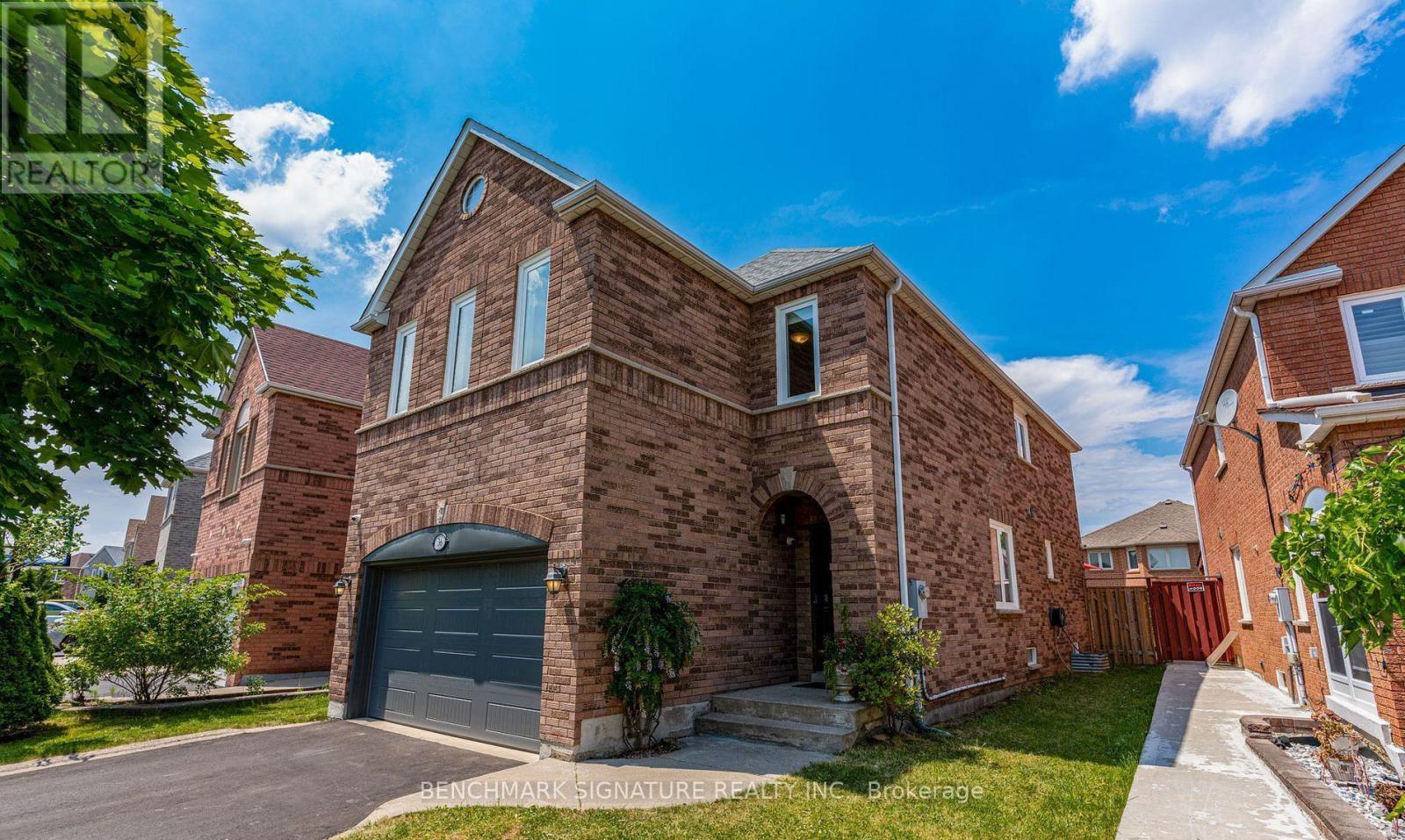 36 TWISTED OAK STREET, Brampton, Ontario