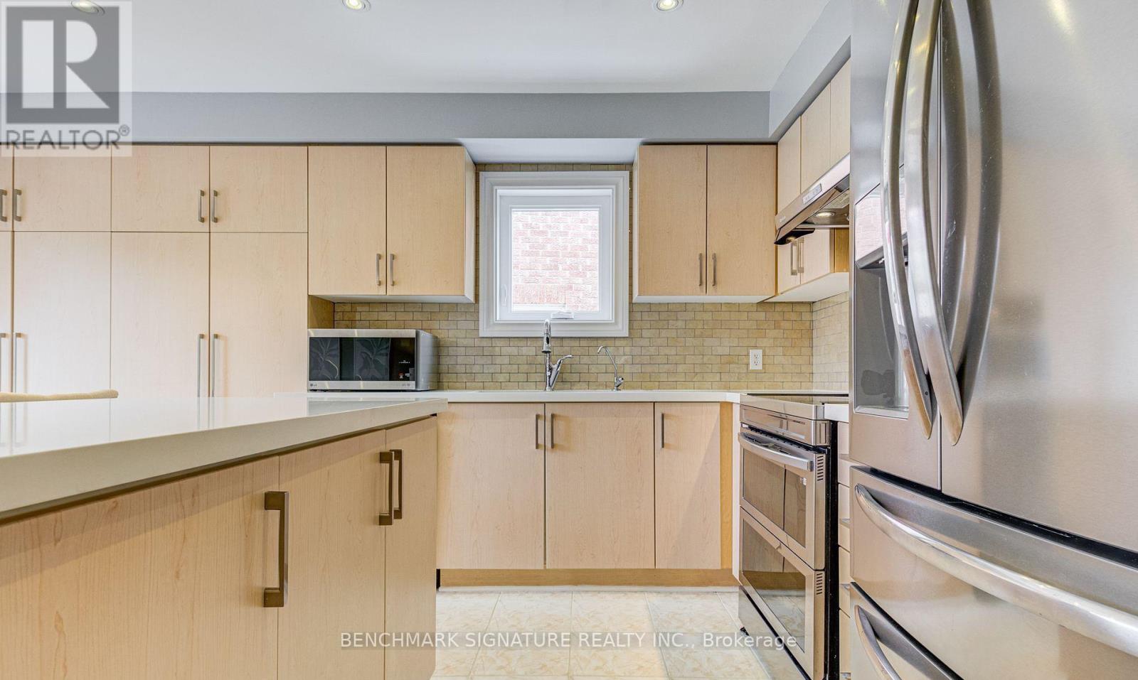 36 Twisted Oak Street, Brampton, Ontario  L6R 1T1 - Photo 19 - W13826844