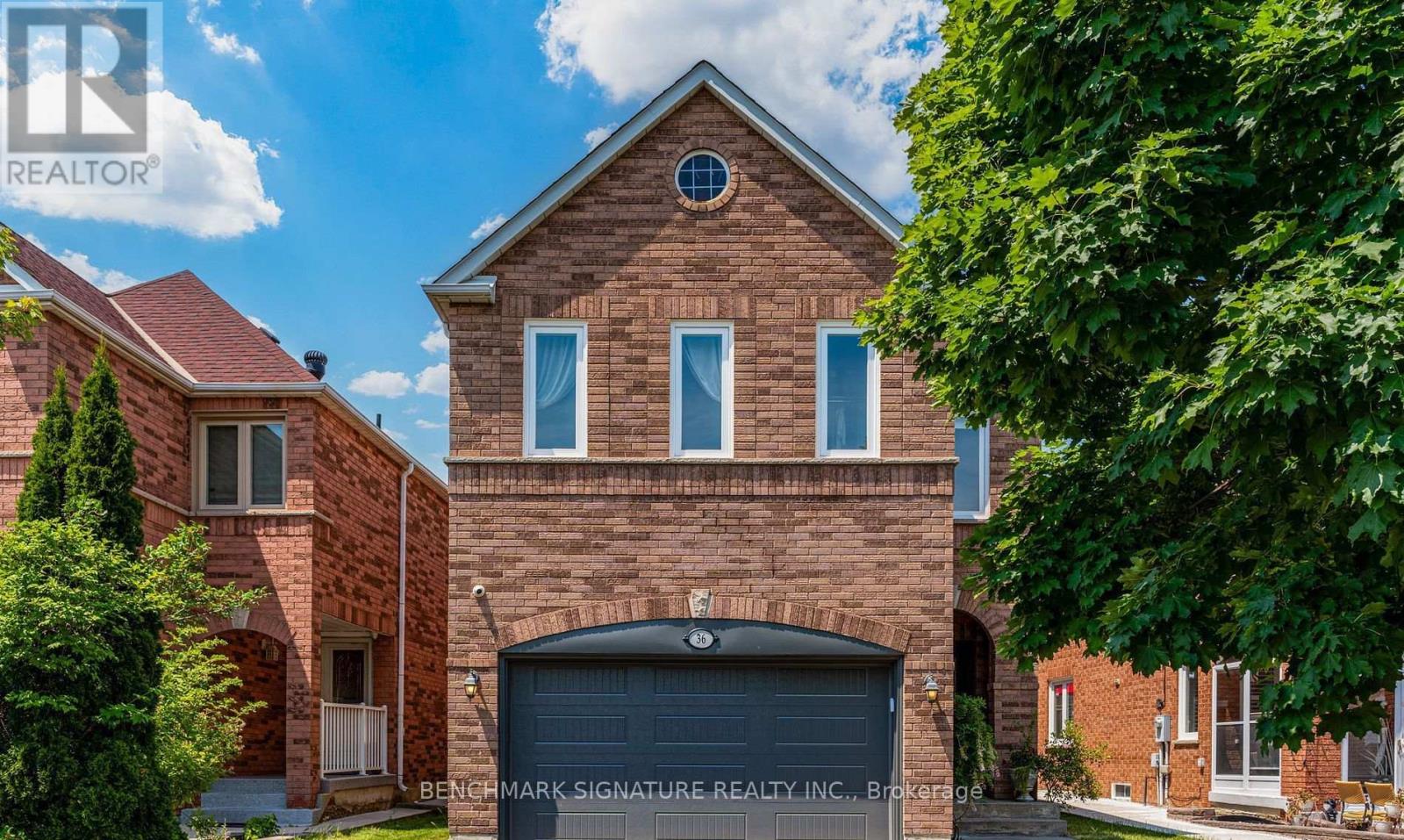 36 Twisted Oak Street, Brampton, Ontario  L6R 1T1 - Photo 3 - W13826844
