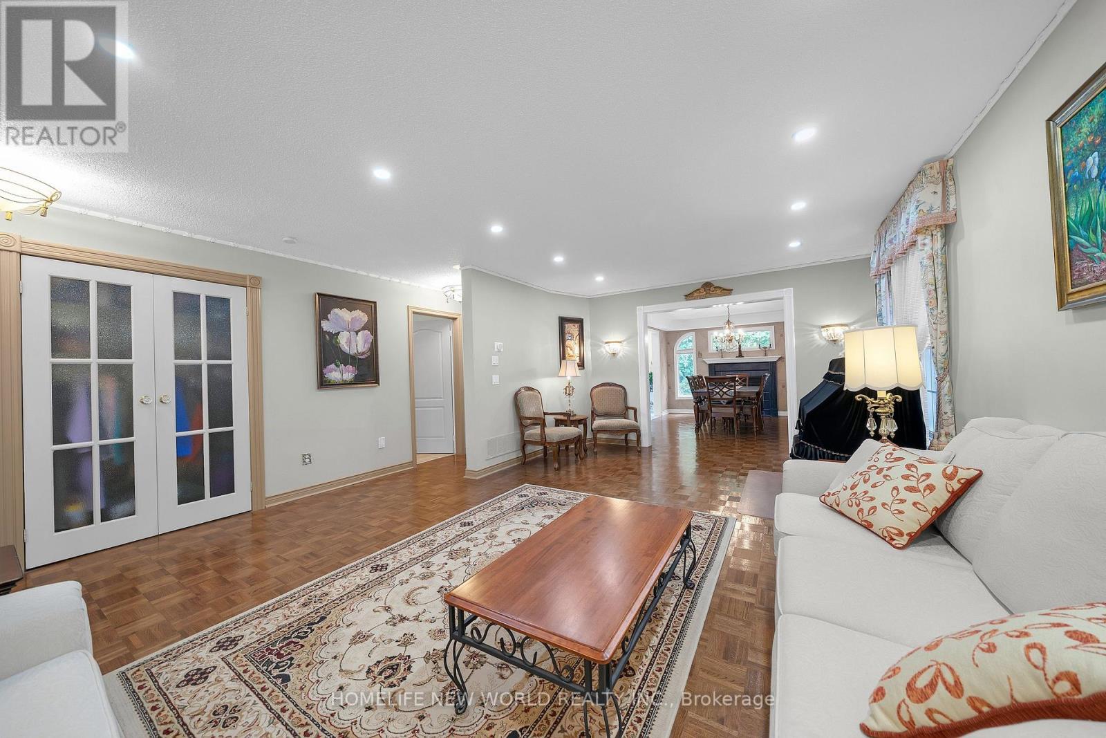 2326 Yorktown Circle, Mississauga, Ontario  L5M 5Y2 - Photo 11 - W13770226