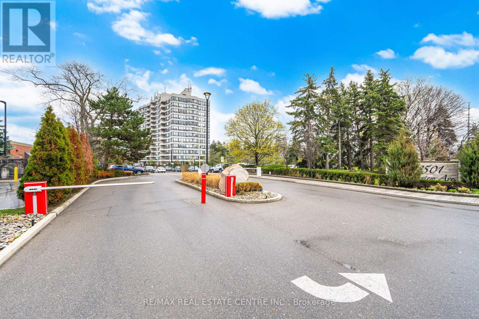 1414 - 8501 Bayview Avenue, Richmond Hill, Ontario  L4B 3J7 - Photo 2 - N13725236