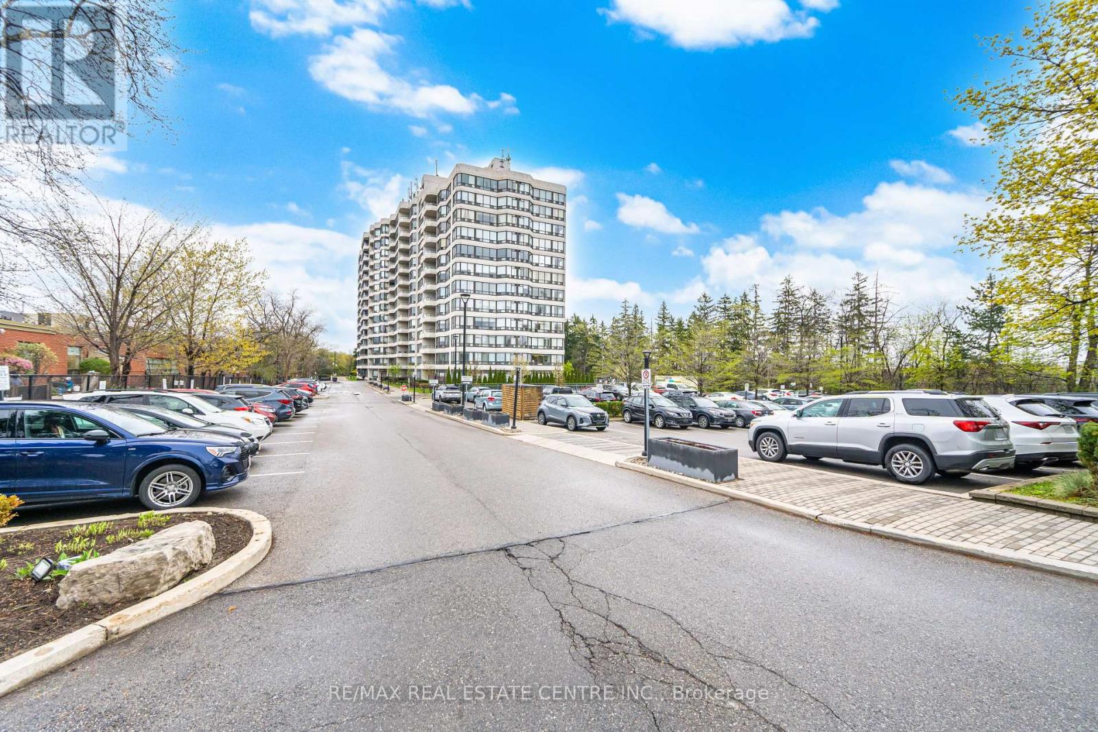 1414 - 8501 Bayview Avenue, Richmond Hill, Ontario  L4B 3J7 - Photo 3 - N13725236