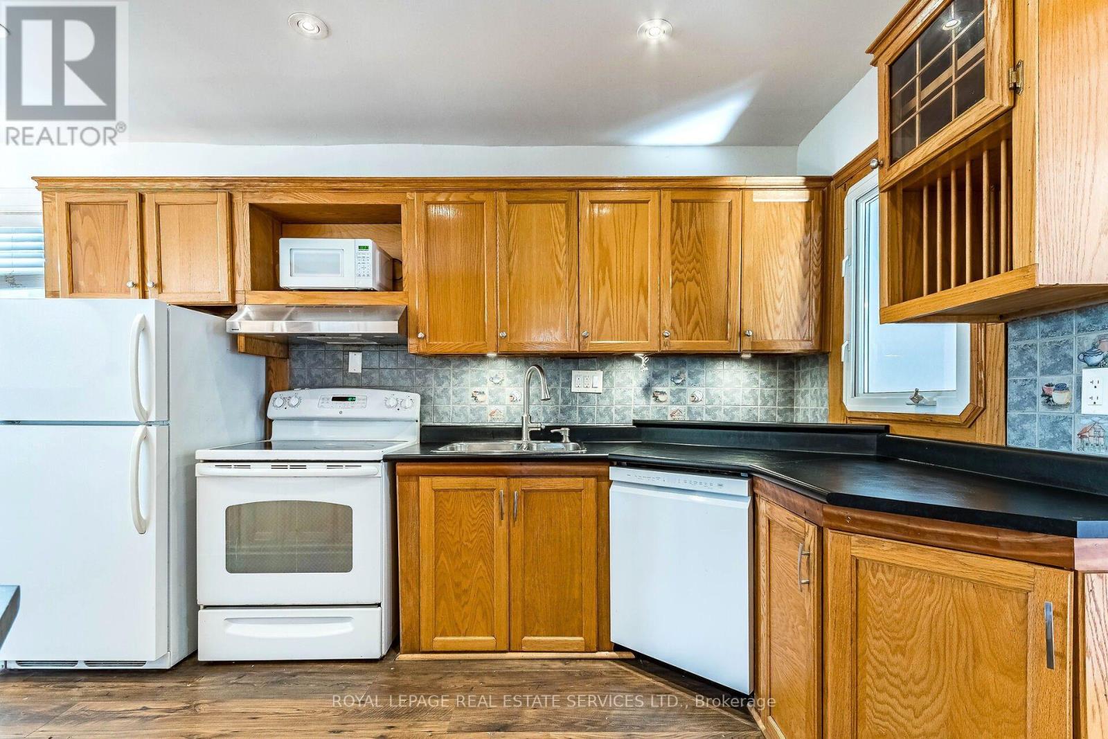 37 Seventeenth Street, Toronto, Ontario  M8V 3K2 - Photo 18 - W13765714