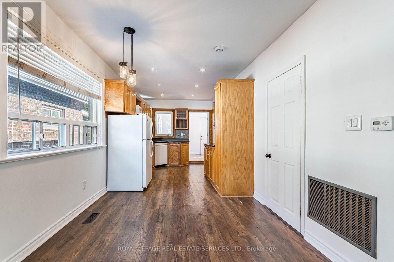 37 Seventeenth Street, Toronto, Ontario  M8V 3K2 - Photo 16 - W13765714