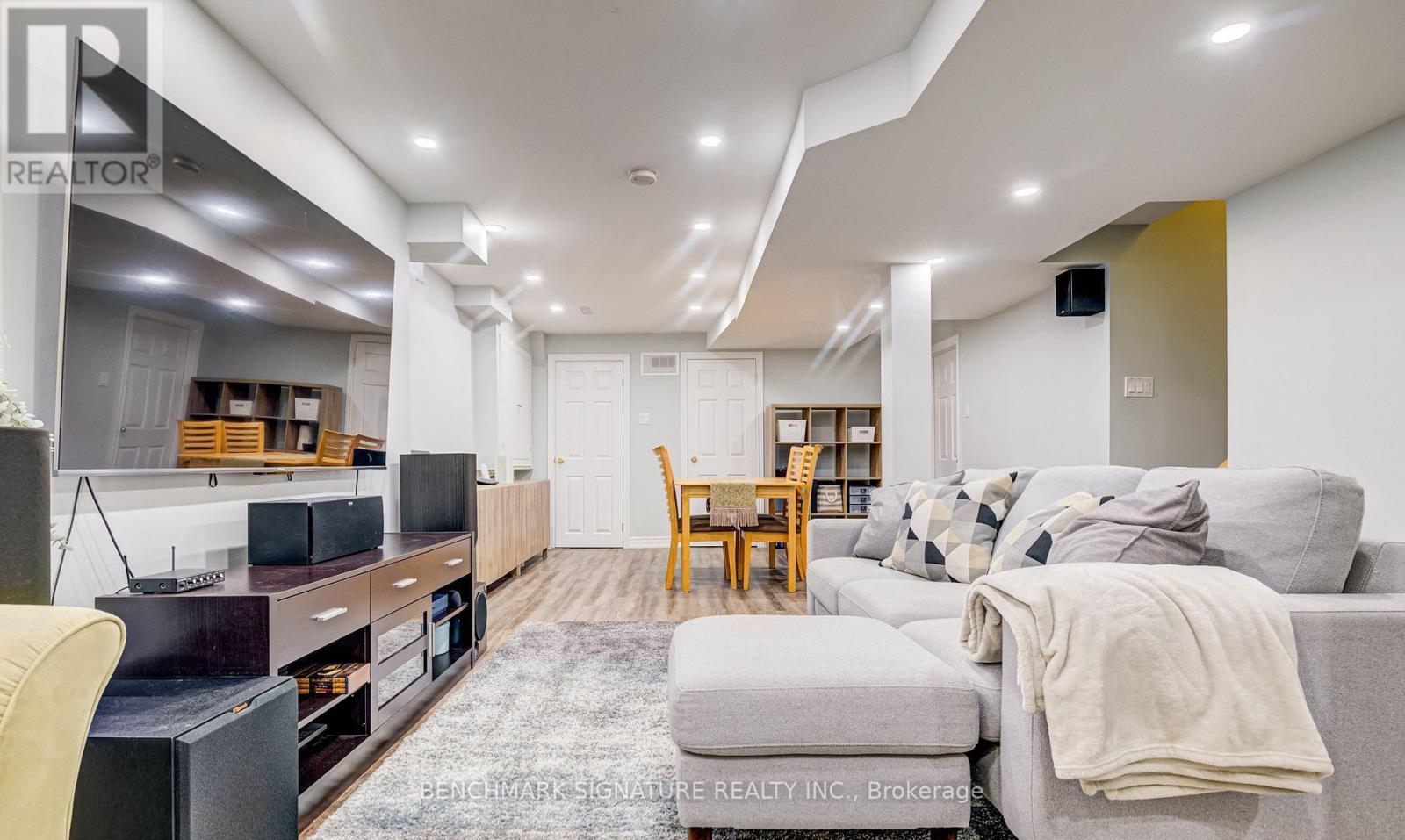36 Twisted Oak Street, Brampton, Ontario  L6R 1T1 - Photo 32 - W13826844