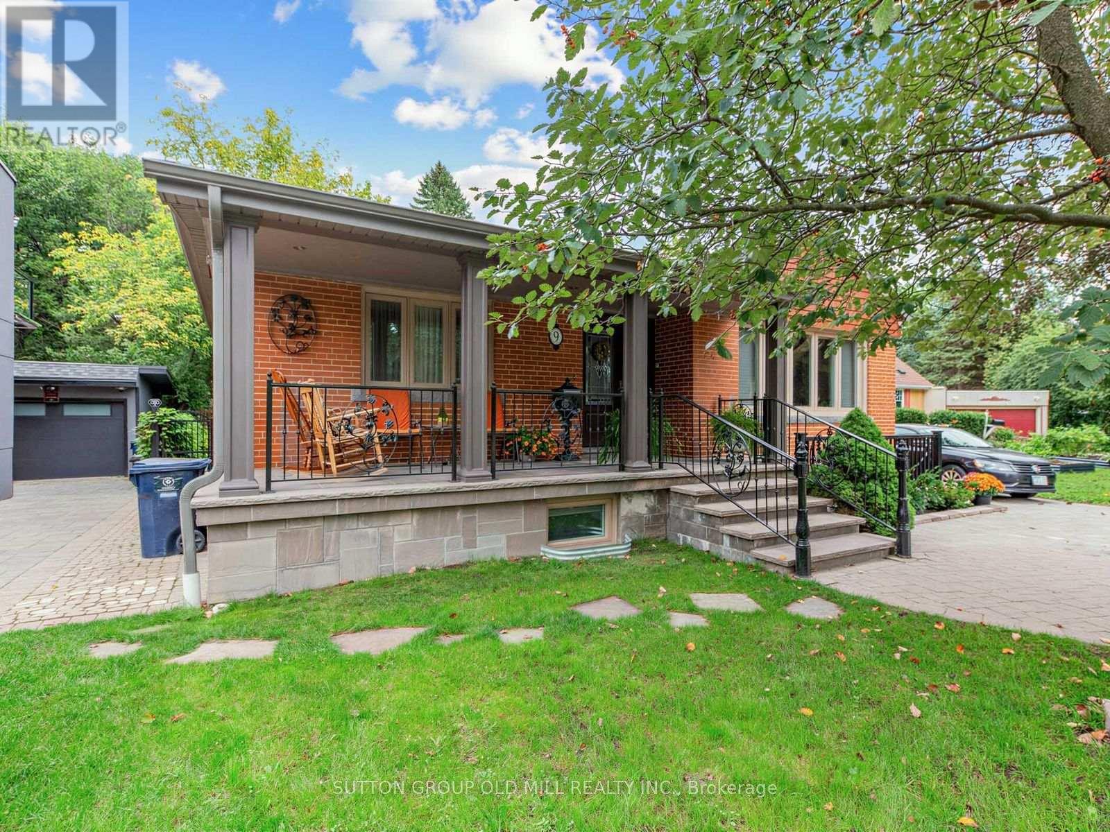 Main - 9 Westbank Crescent, Toronto, Ontario  M9P 1S4 - Photo 2 - W13826874