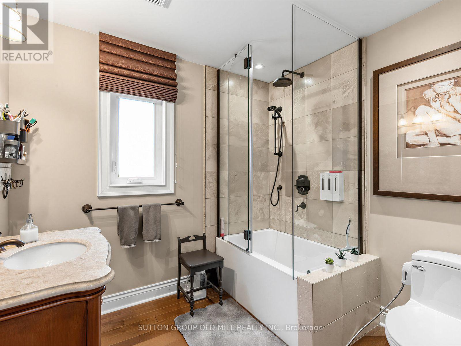 Main - 9 Westbank Crescent, Toronto, Ontario  M9P 1S4 - Photo 24 - W13826874