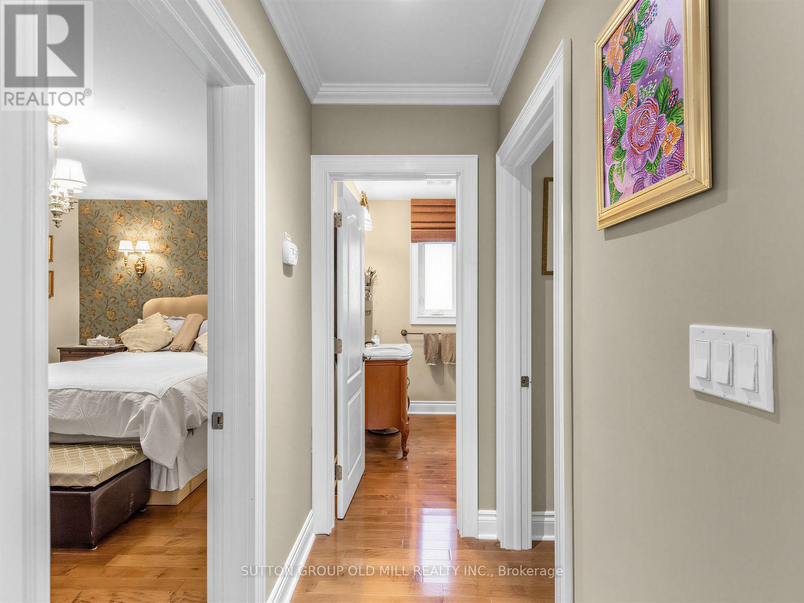 Main - 9 Westbank Crescent, Toronto, Ontario  M9P 1S4 - Photo 27 - W13826874