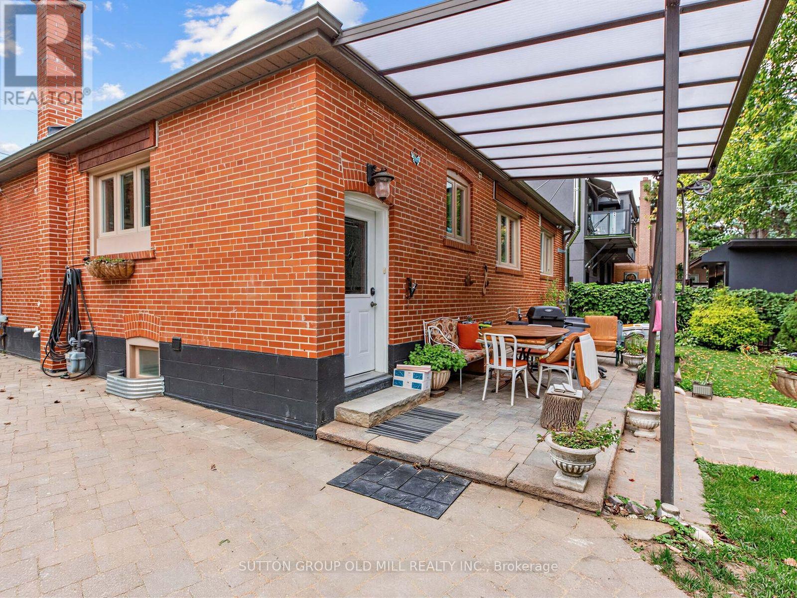 Main - 9 Westbank Crescent, Toronto, Ontario  M9P 1S4 - Photo 36 - W13826874